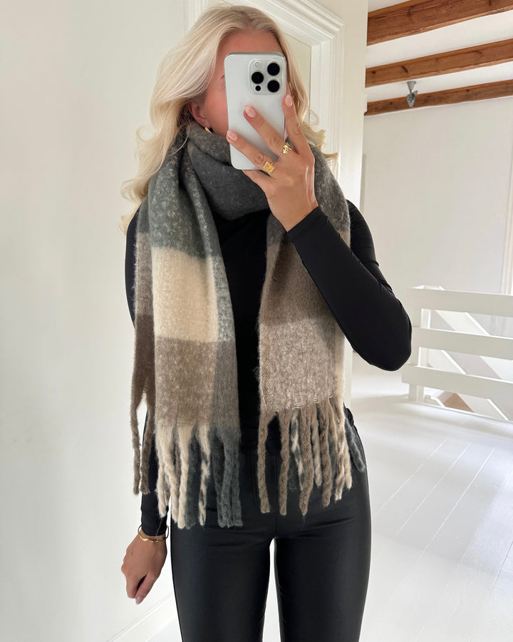 Vero Moda tørklæde ivy league balsam green/birch/laurel oak/asphalt