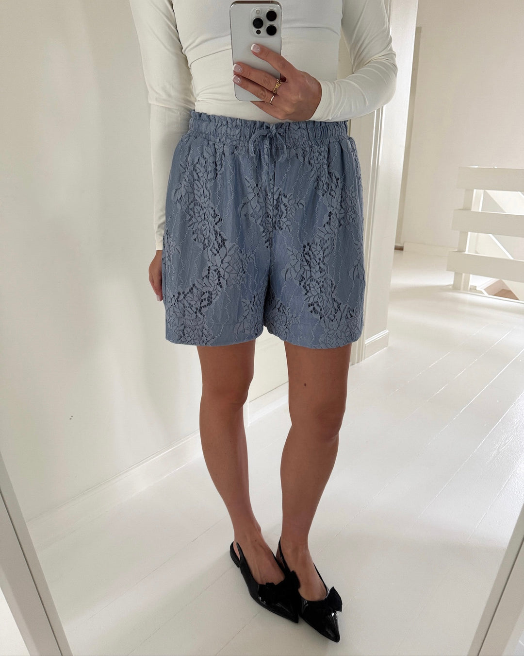 Love&Divine shorts love970-7 d.blue