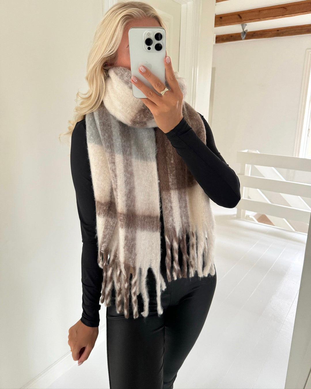 Vero Moda halstørklæde ivy league birch brown lentil/lgm/silver mink