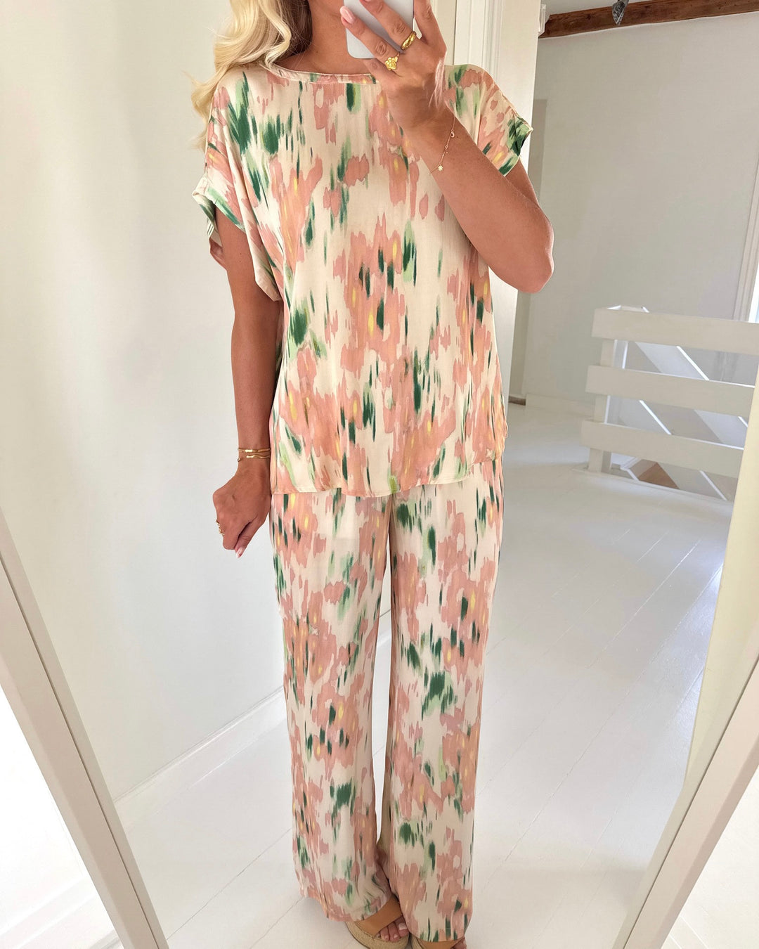 Sister's Point top emily-ss green/coral graphic