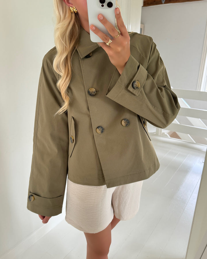 Only trenchcoat april life short aloe