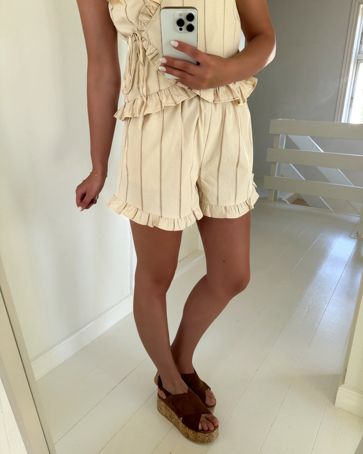 A-View shorts lizza off white/black stripe