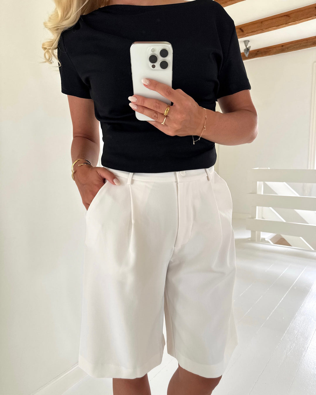 Aware by Vero Moda shorts hw knee sugar swizzle