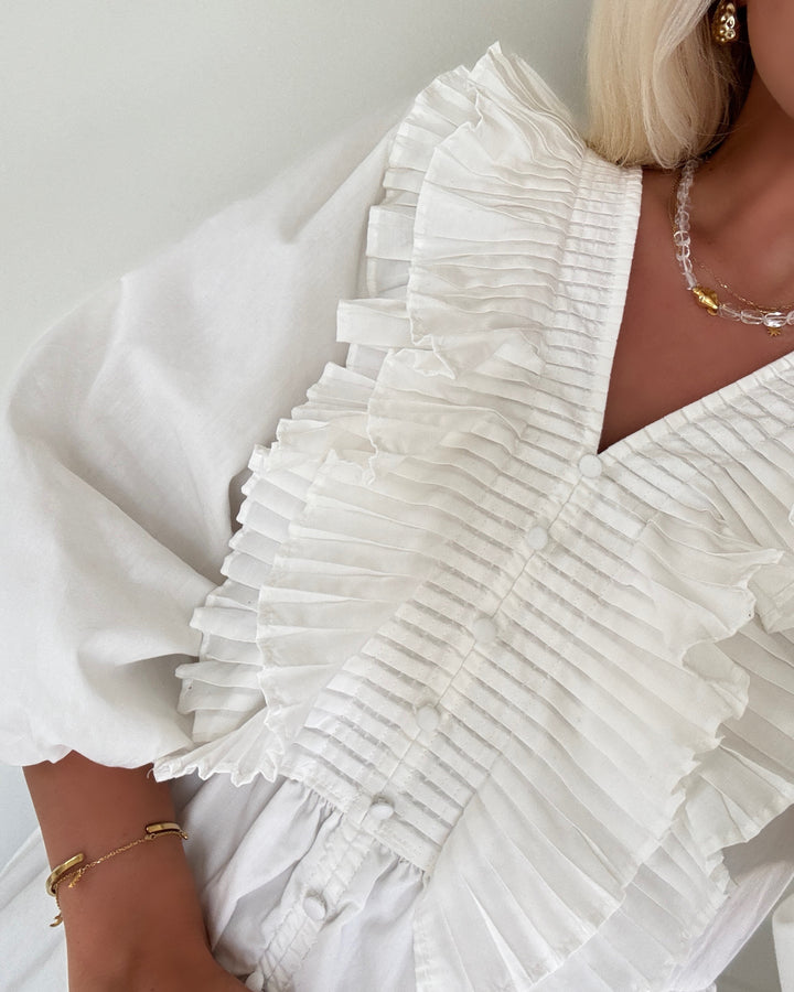 Y.A.S kjole runa 3/4 ruffle -d2d star white