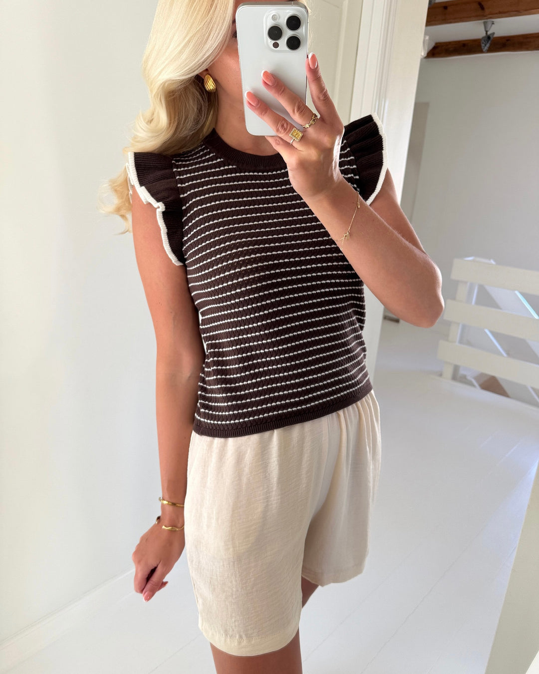 JDY top carice sl frill knit chocolate brown w. cloud dancer structure