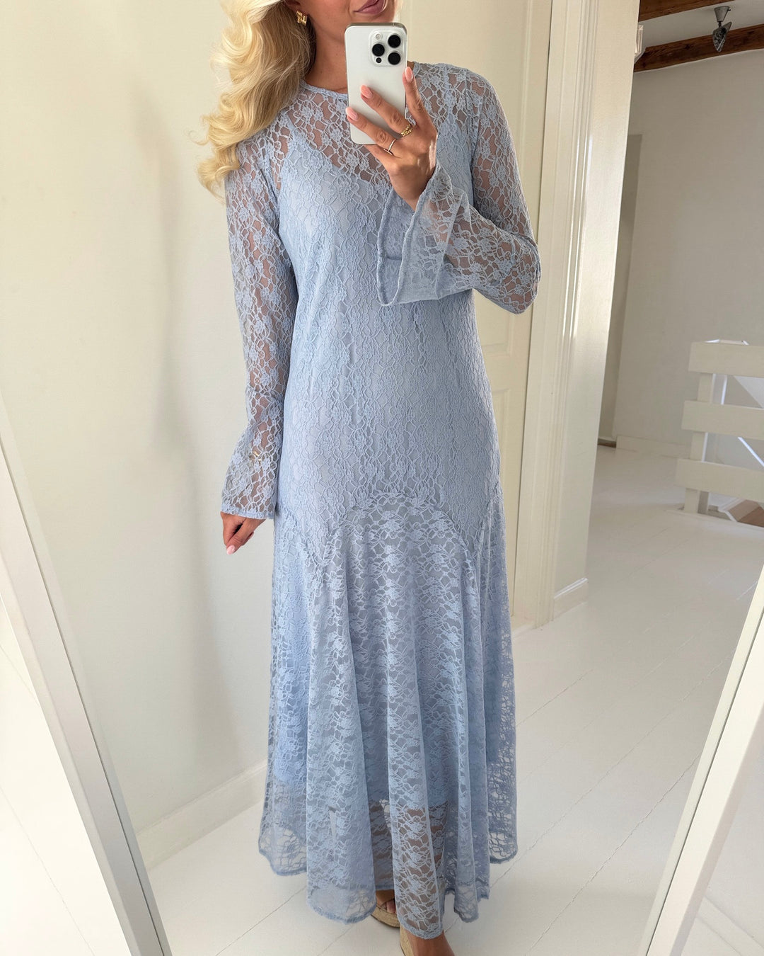 Vero Moda kjole loulou lace ls ankle brunnera blue - FORUDBESTILLING LEV. UGE 19