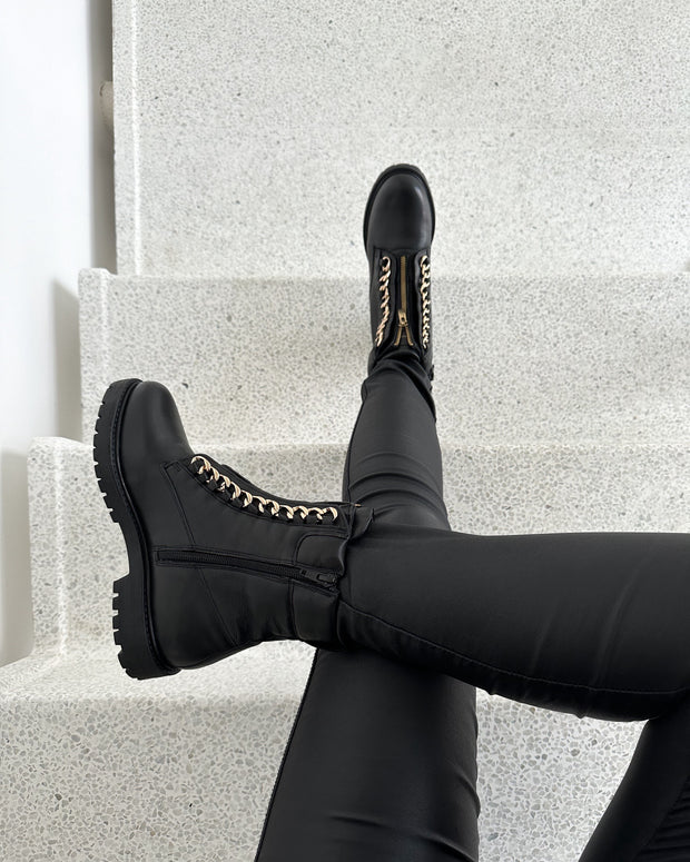 Vilma chain 22 black/gold
