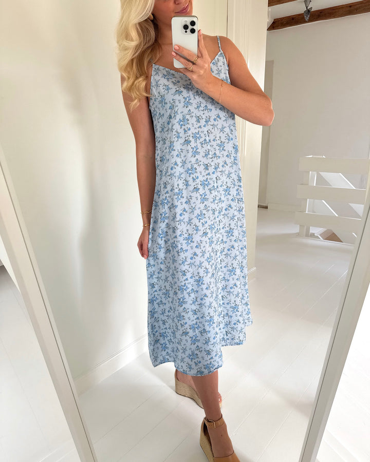 Vero Moda kjole josie calf singlet cashmere blue blue molly