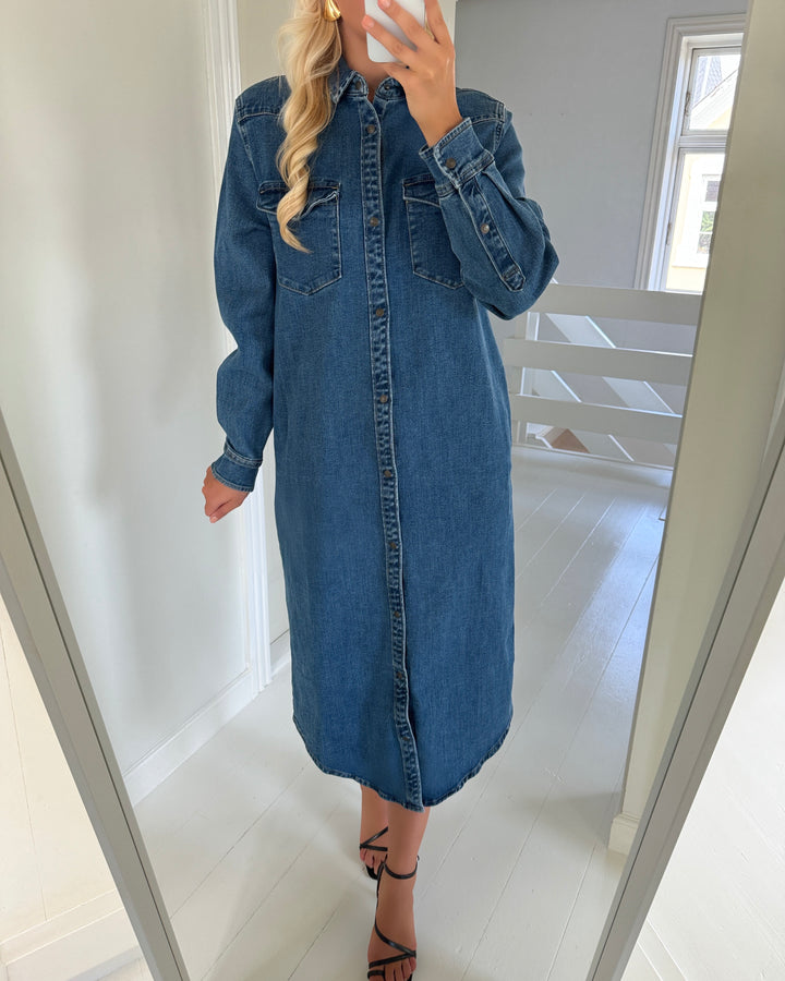 Sister's Point skjortekjole onea-l.dr mid blue wash
