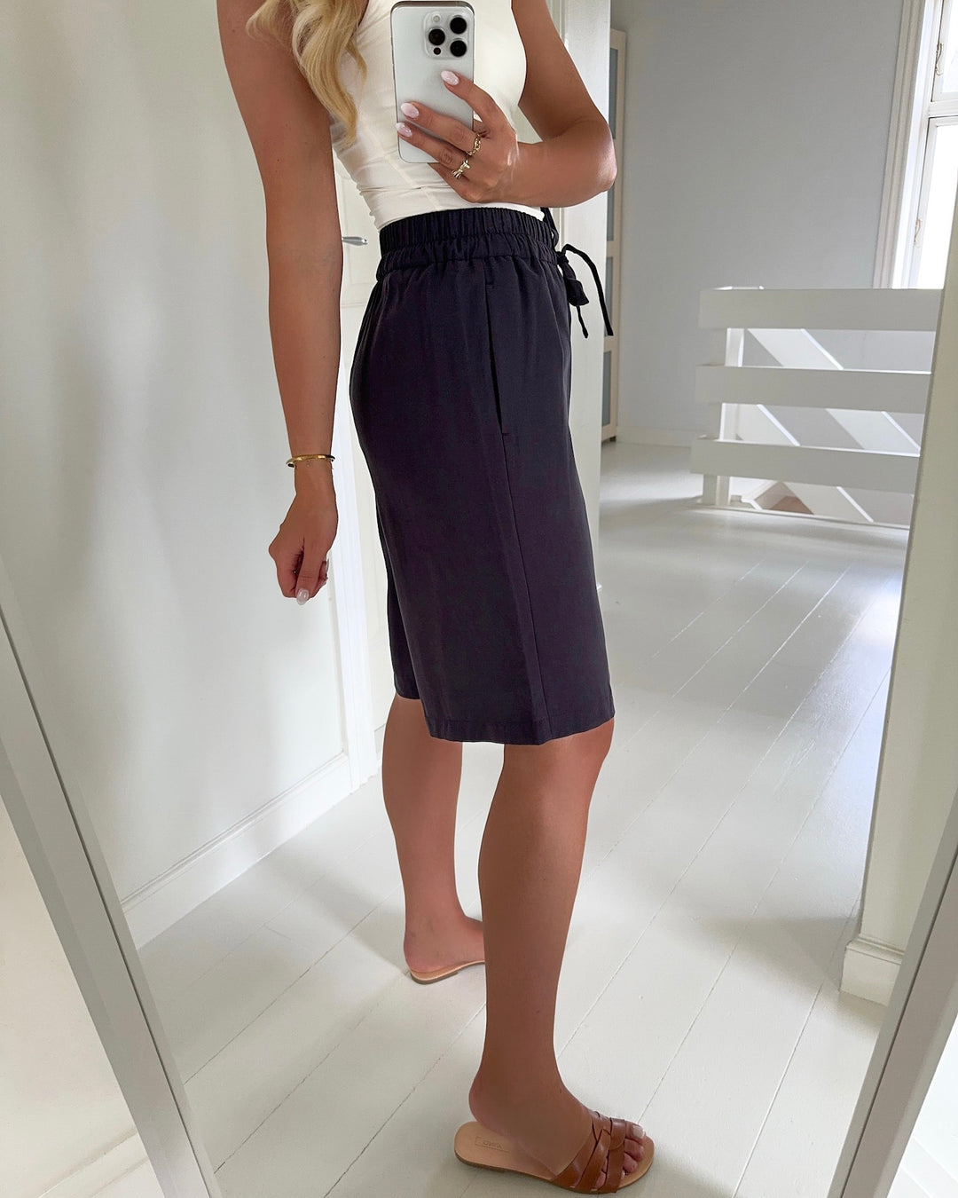 Vero Moda shorts carmen hw long obsidian