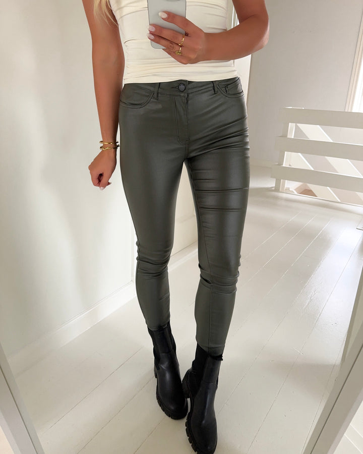 JDY bukser new thunder coated high skn pant noos peat