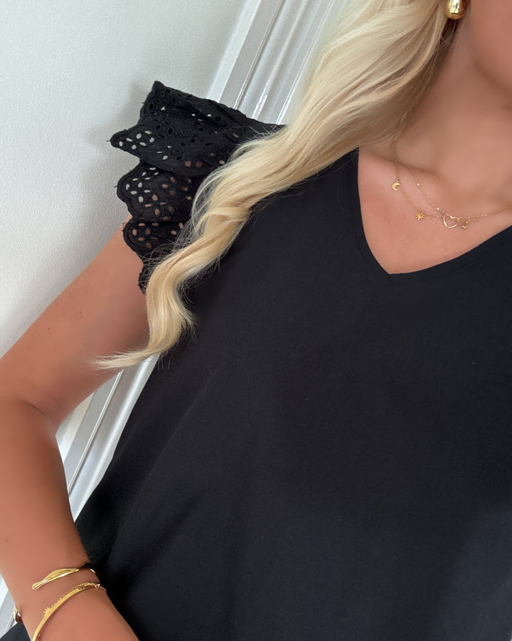 Only top lou life em ss frill black
