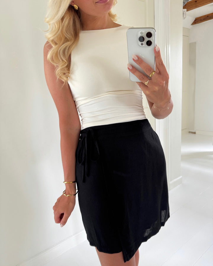 Pieces nederdel pia mw mini black
