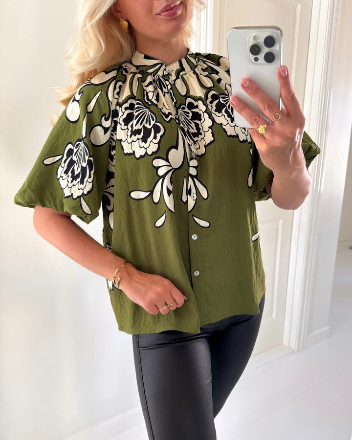 Sister's Point top elice ss2 d. olive flower