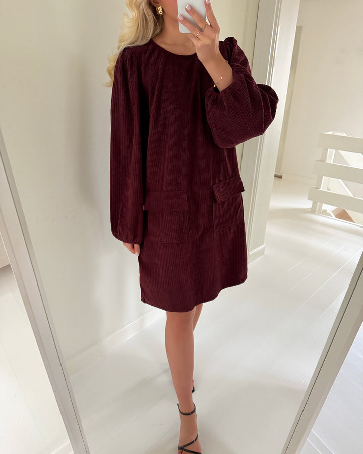 Love&Divine kjole love1366 deep bordeaux