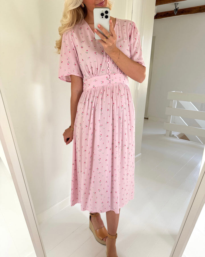 Pieces kjole tala ss midi roseate spoonbill/flower - FORUDBESTILLING LEV. UGE 11/12