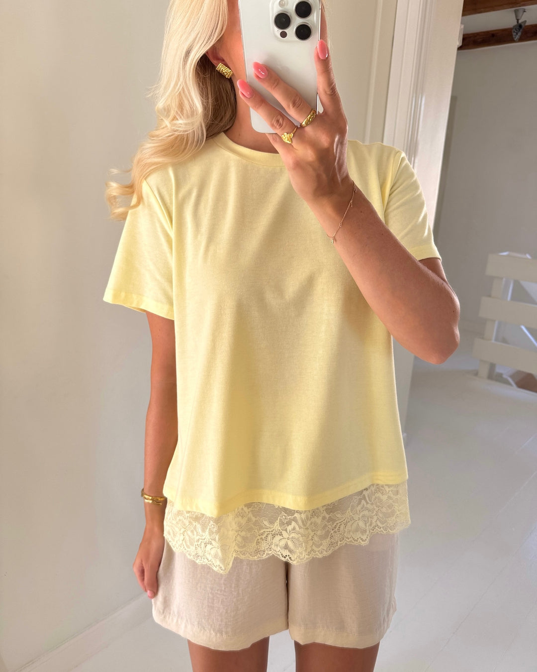 Vero Moda t-shirt naomi ss lace mellow yellow/mellow yellow lace