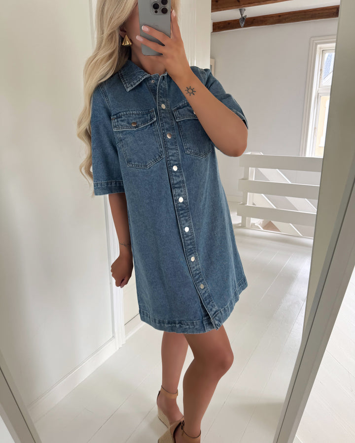 Vero Moda skjortekjole fenja 2/4 short denim medium blue denim