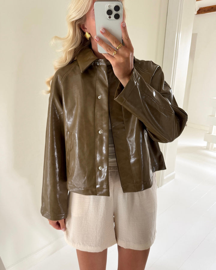 Pieces jakke merry coated military olive