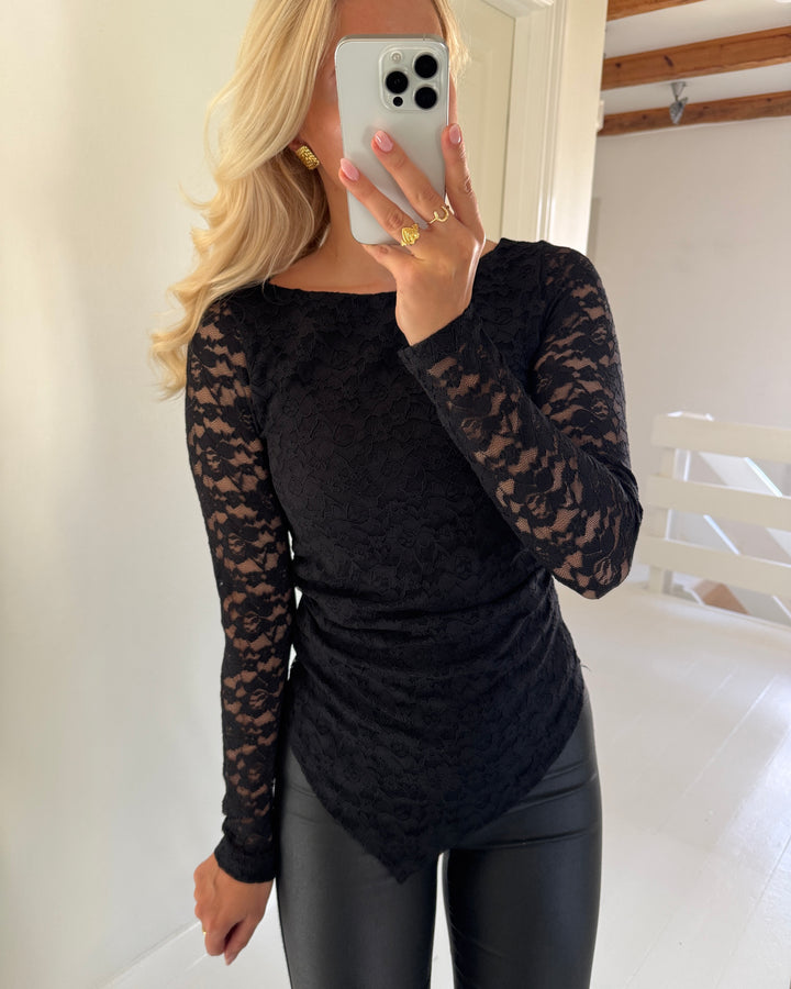 Vero Moda bluse dea ls asymetric boatneck black