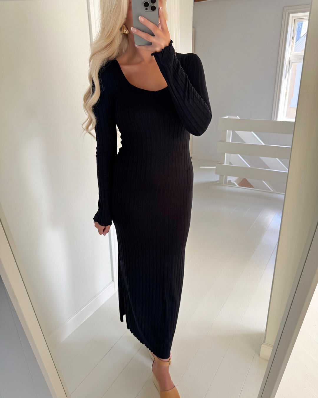 Pieces kjole iris ls ankle black - FORUDBESTILLING LEV. UGE 35