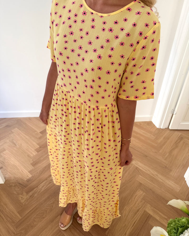 Pieces kjole evie ss ankle french vanilla/flower