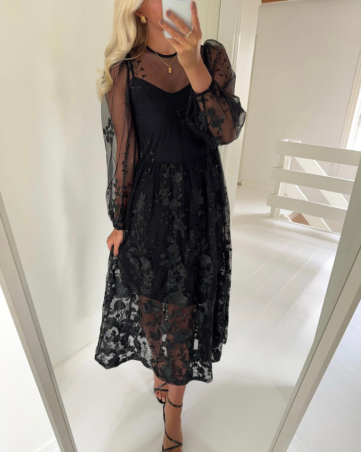 A-View kjole fuschia black