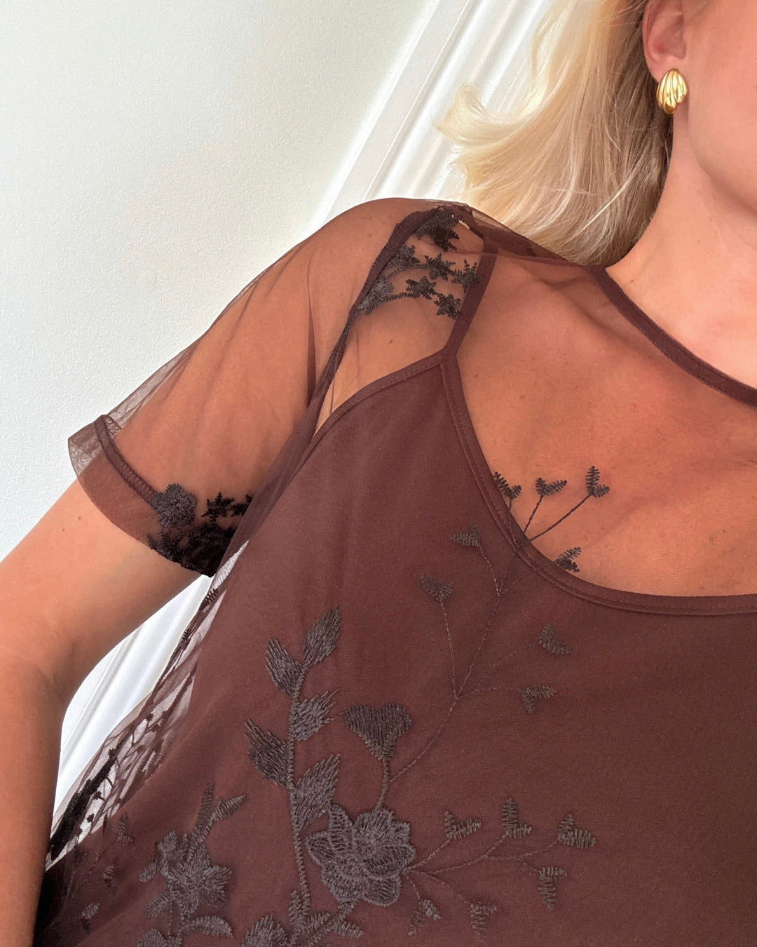 A-View kjole fuschia midi dark brown