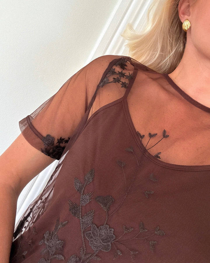 A-View kjole fuschia midi dark brown