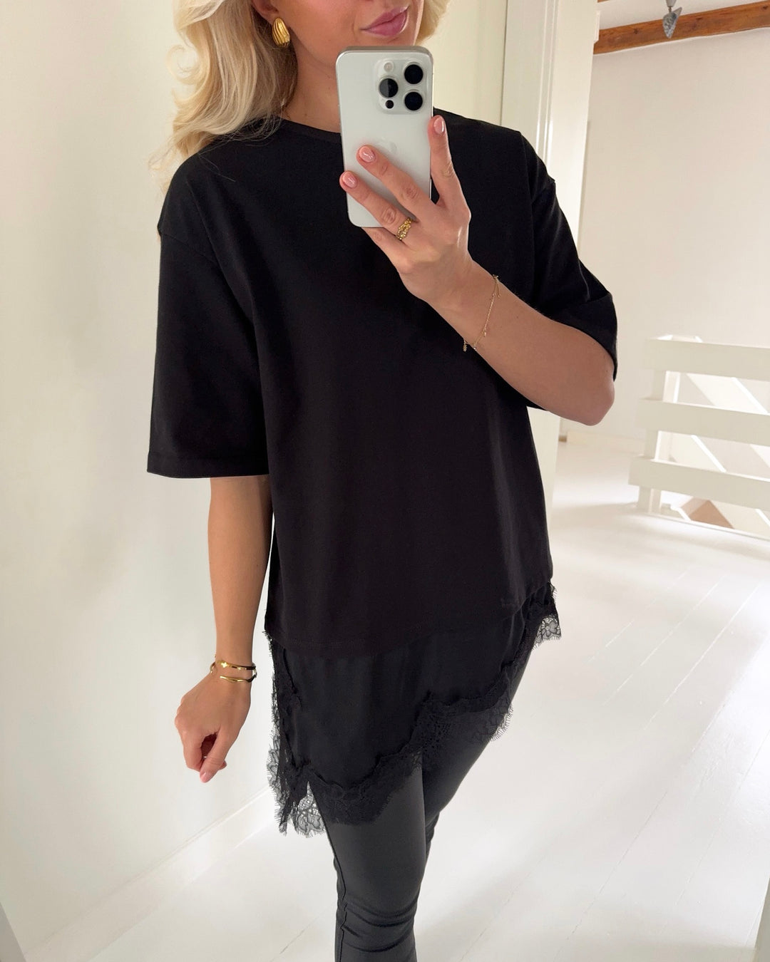 JDY t-shirt alma 2/4 lace black