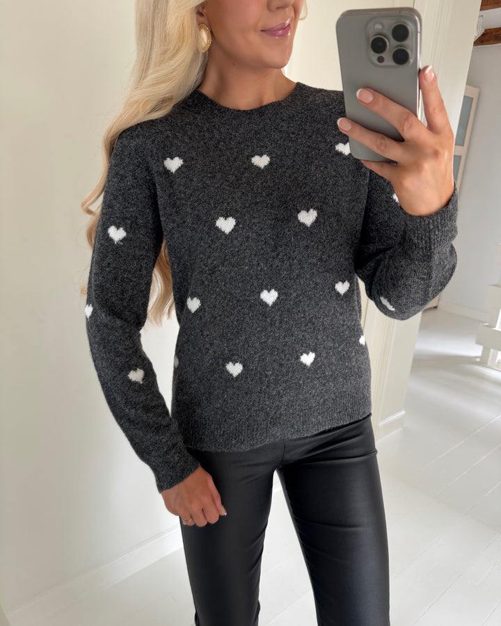 Vero Moda sweater doffy intarsia ls o-neck dark grey melange/white hearts