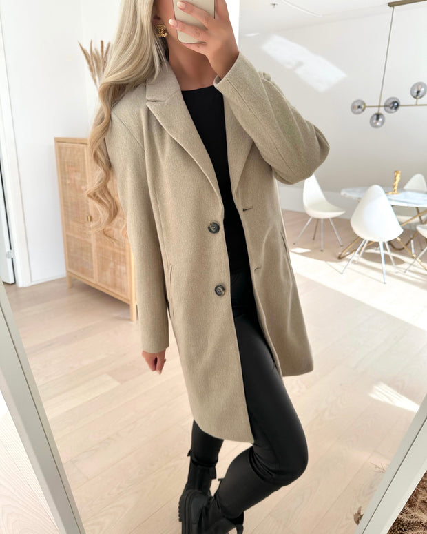 Viola coat nature