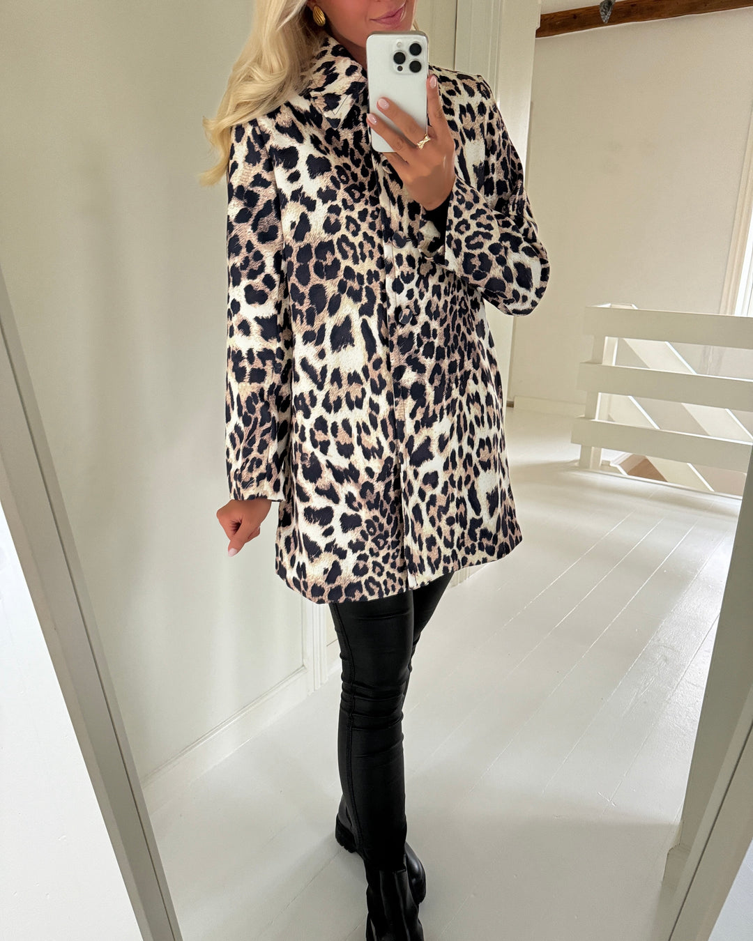 Sister's Point jakke gita leo