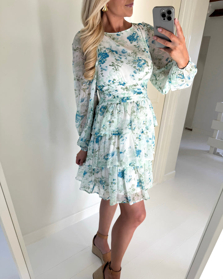 Vero Moda kjole smilla ls short layer snow white blue brit