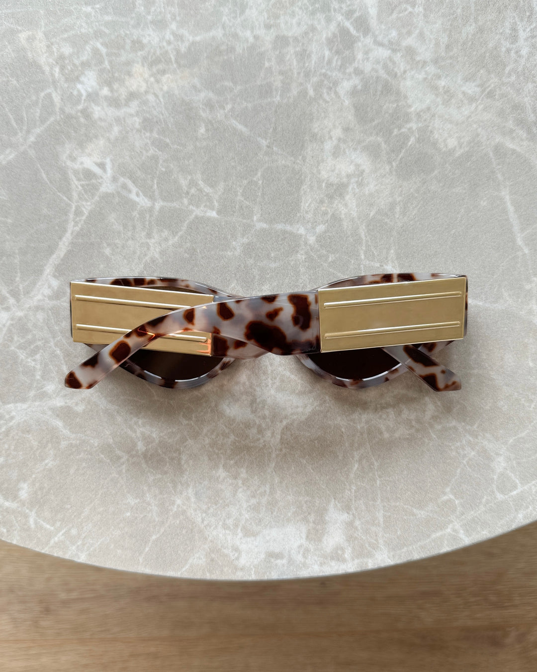 Pieces solbrille louisa box black st2 turtle