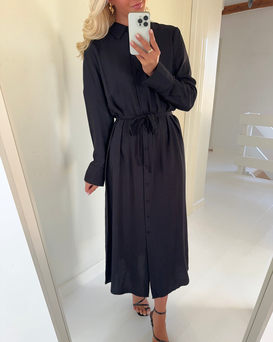 Y.A.S skjortekjole kaya ls long shirt black - FORUDBESTILLING LEV. UGE 49/50