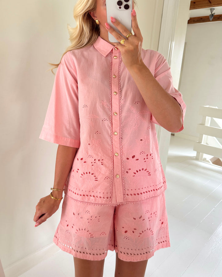 Love&Divine shorts love1585 coral pink