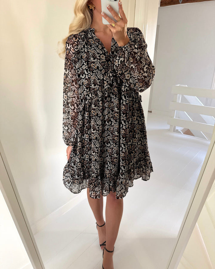 Sister's Point kjole usar paisley