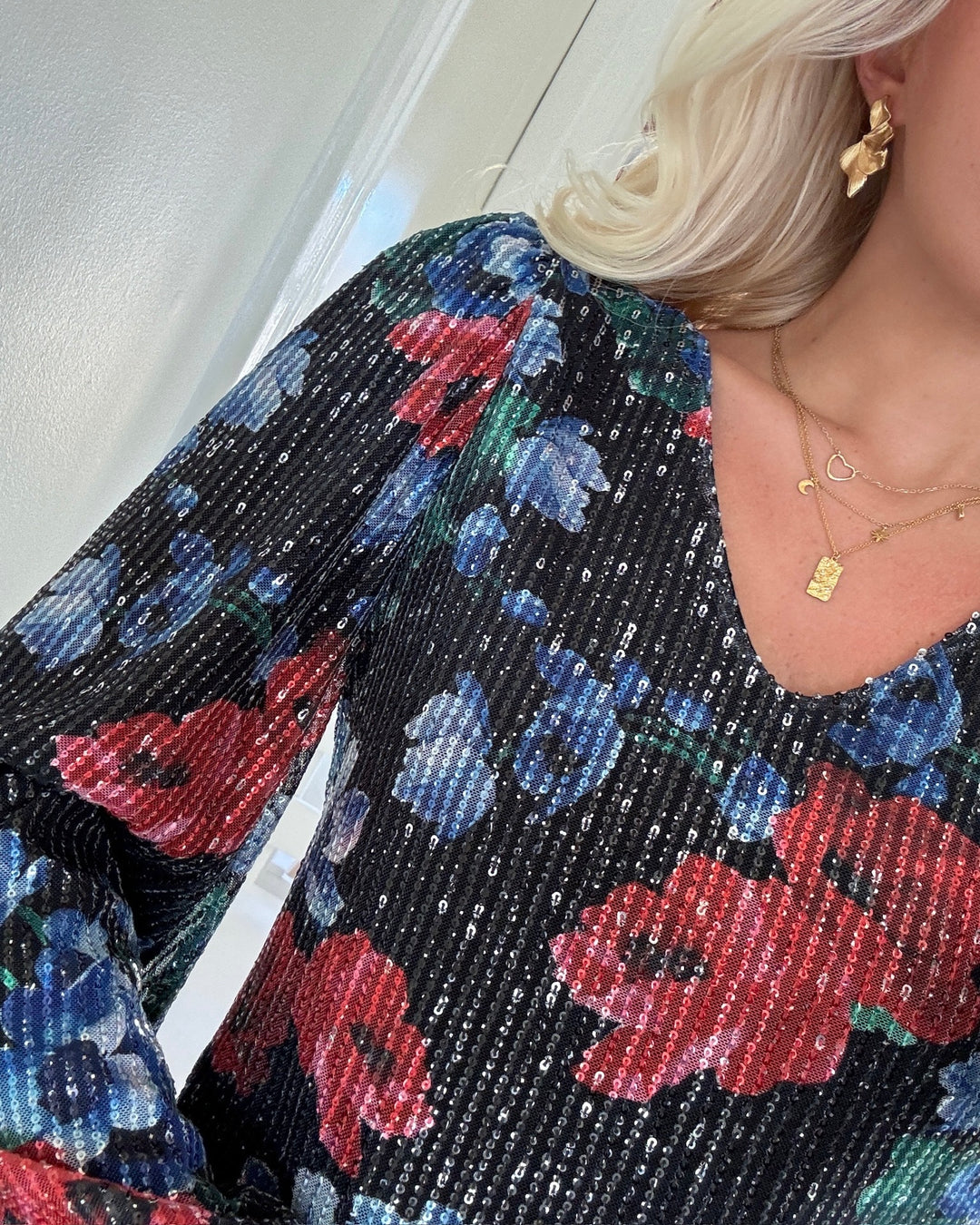 Y.A.S kjole poera ls sequin black poera print - FORUDBESTILLING LEV. UGE 48