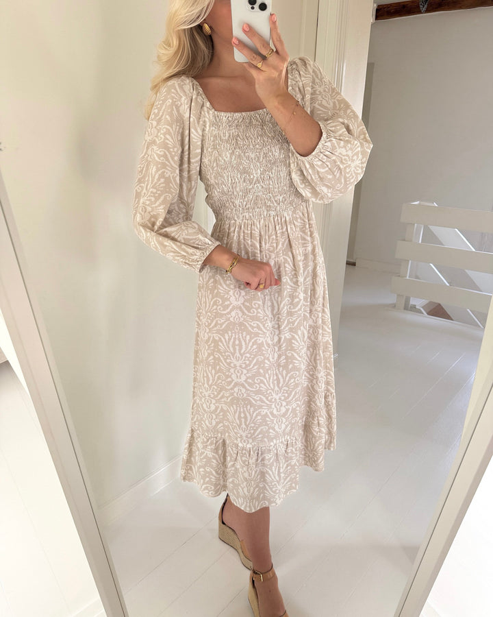 Vero Moda kjole dichte 3/4 square calf wnv ga pumice stone/ally