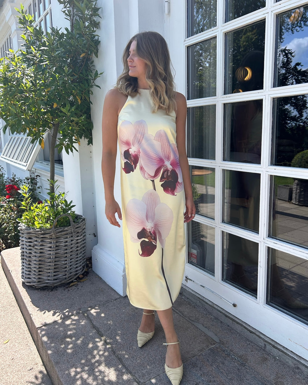 Y.A.S kjole orchida satin long anise flower orchida aop - FORUDBESTILLING LEV. START MAJ