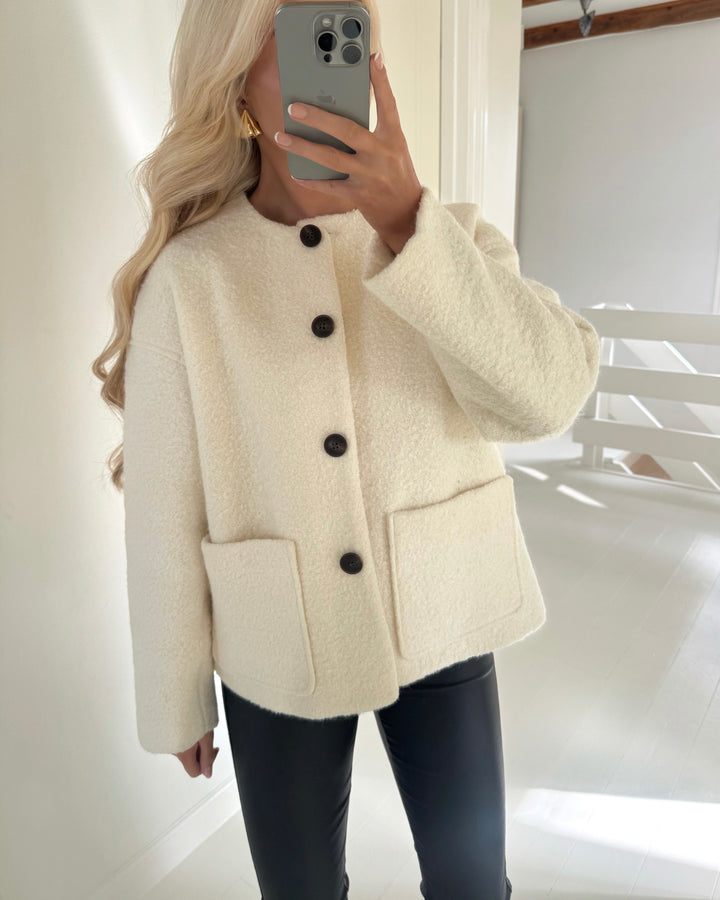 Aware by Vero Moda jakke ollo snow white/undyed