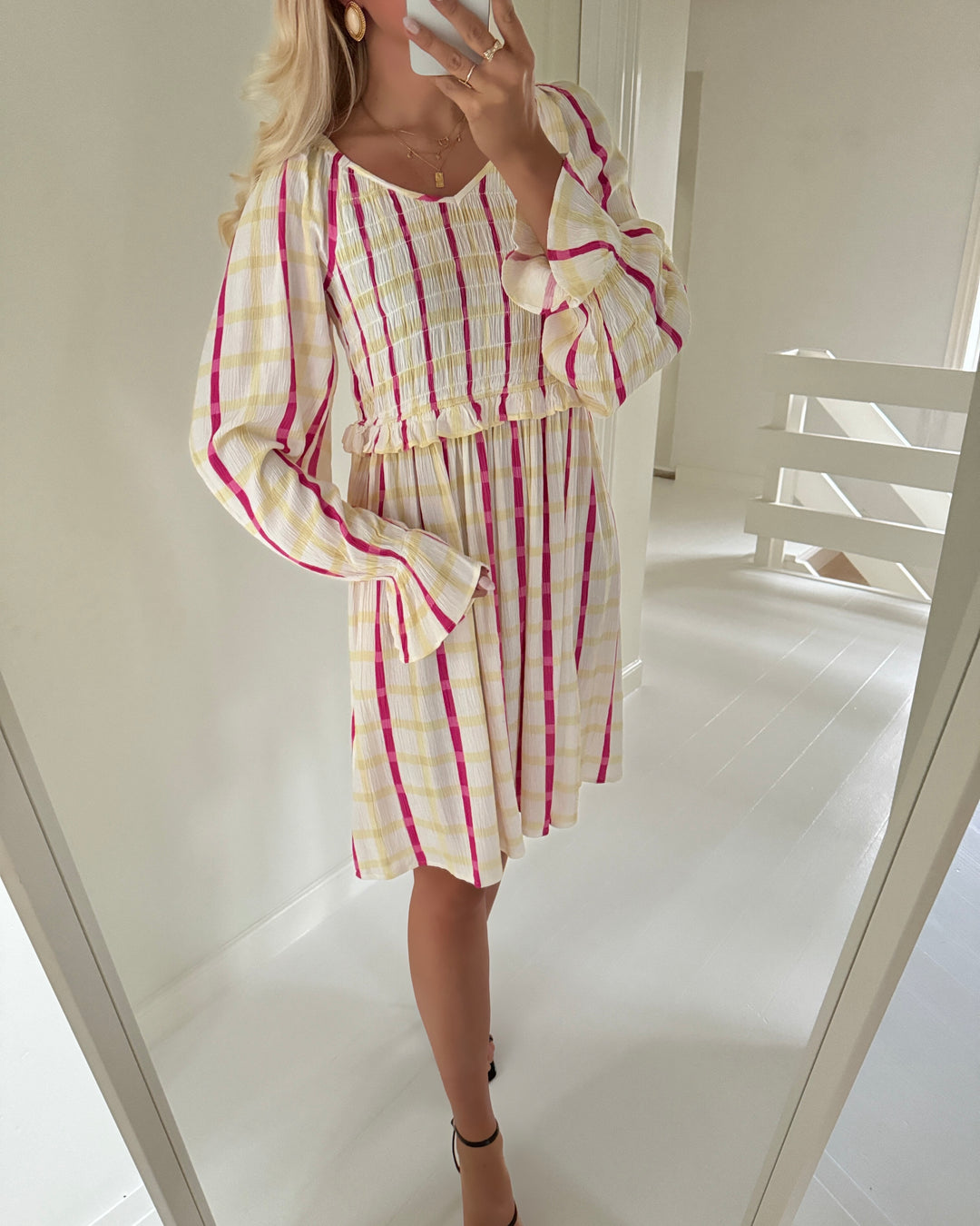 Y.A.S kjole meza ls smock star white/w. pink/yellow check