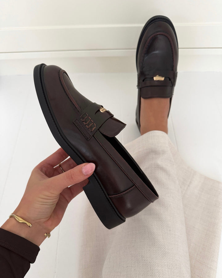 Only loafer lux-12 button decadent chocolate