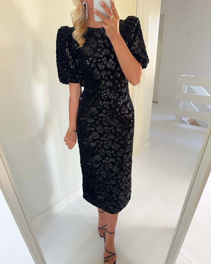 Y.A.S kjole sofie 2/4 sequin midi black/w. sequins