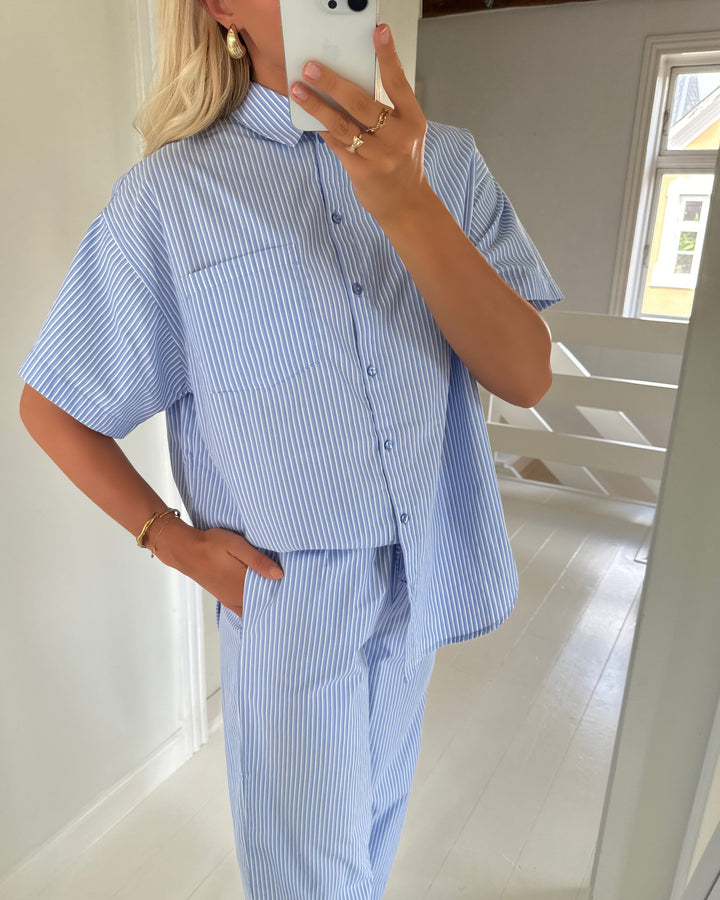 Pieces skjorte femme ss loose wvn d2d cornflower bluse/cloud dancer
