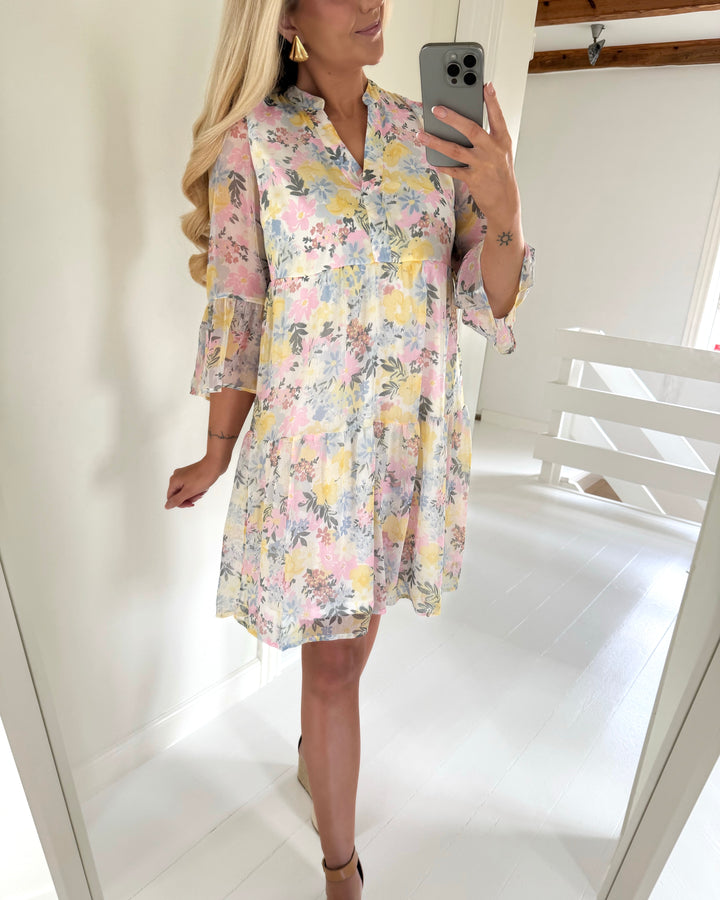 Vero Moda kjole smilla 3/4 short snow white kamille