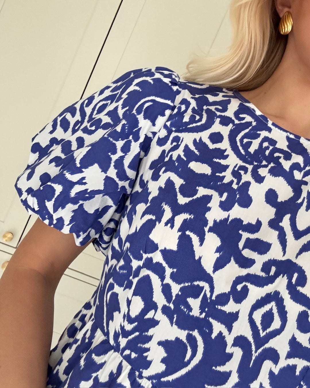 Y.A.S kjole greena ss ankle star white greena/dazzling blue