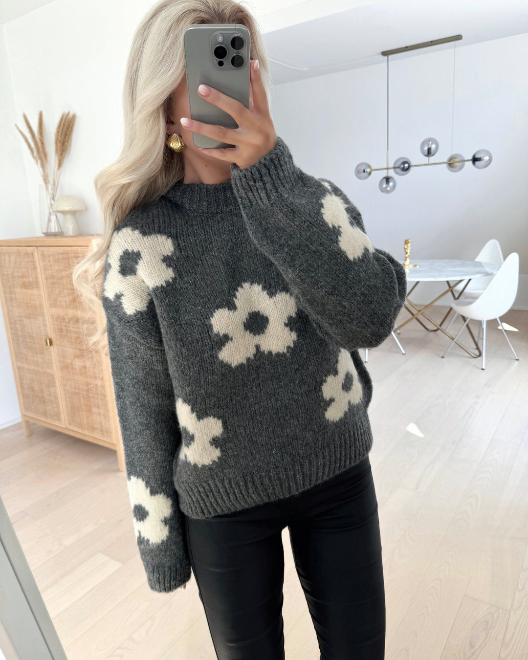 JDY striktrøje kilian flower l/s pullover knit dark grey melan/cloud dancer