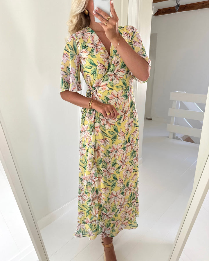 Vero Moda kjole zille 2/4 wrap maxi pale banana/big flower